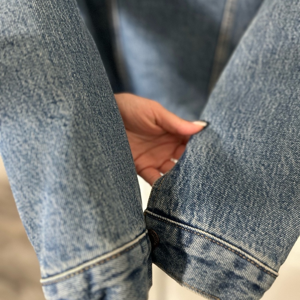 Levi’s jeans coat with fur. Xsmall